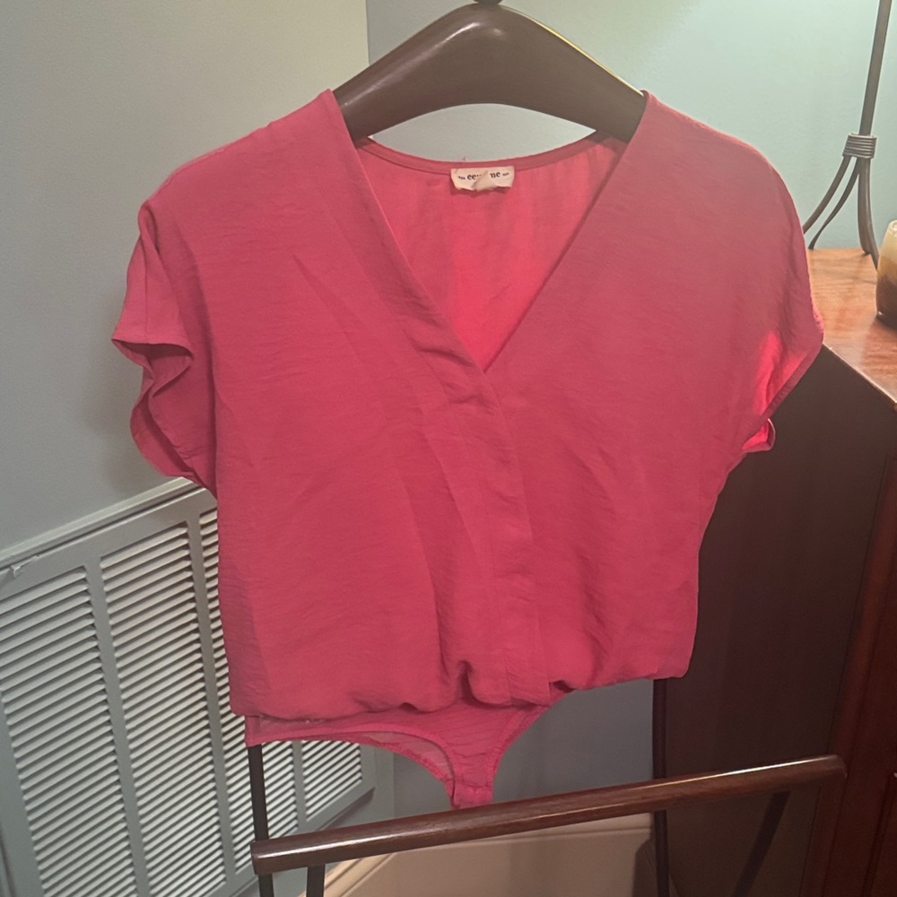 Eesome Fuchsia V-Neck Blouse/Bodysuit